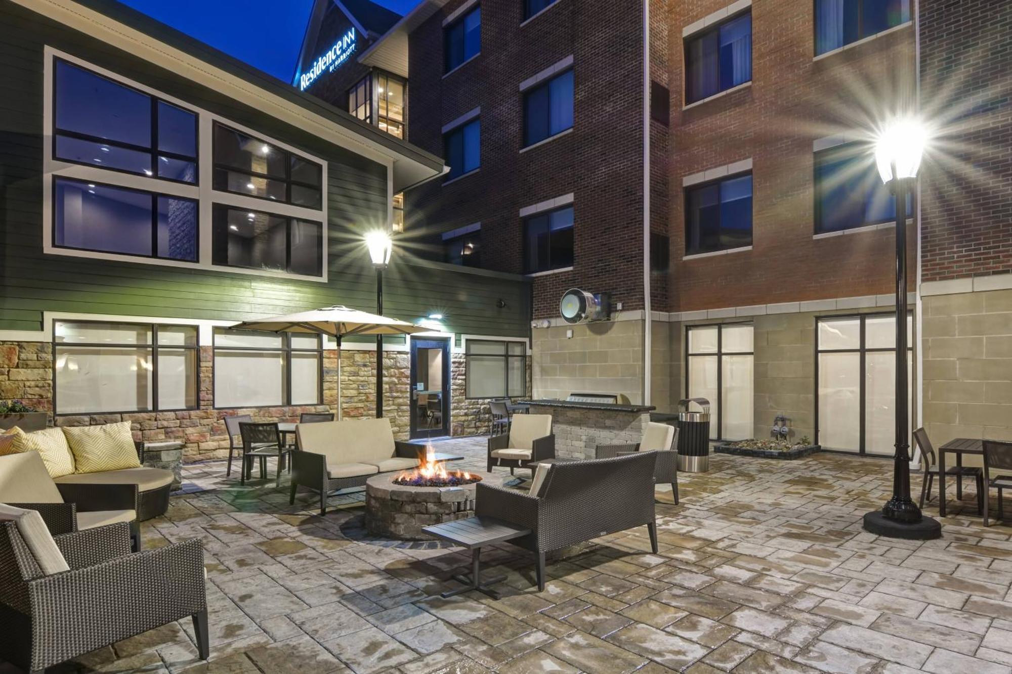 Residence Inn By Marriott Cleveland Airport/Middleburg Heights Exterior photo
